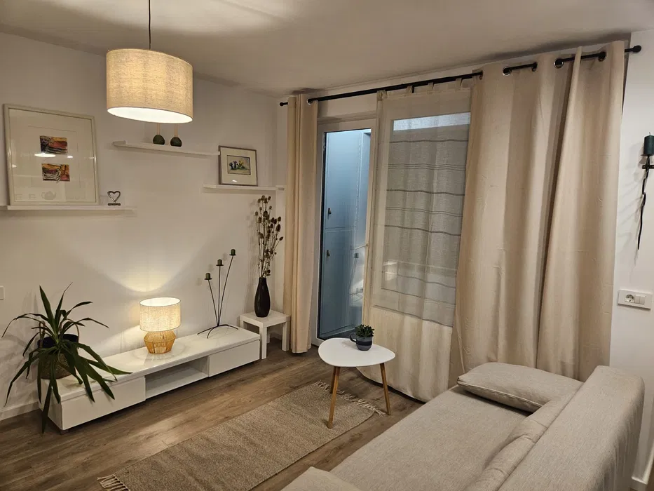 Apartament 2 camere de închiriat, Piața Hermes
